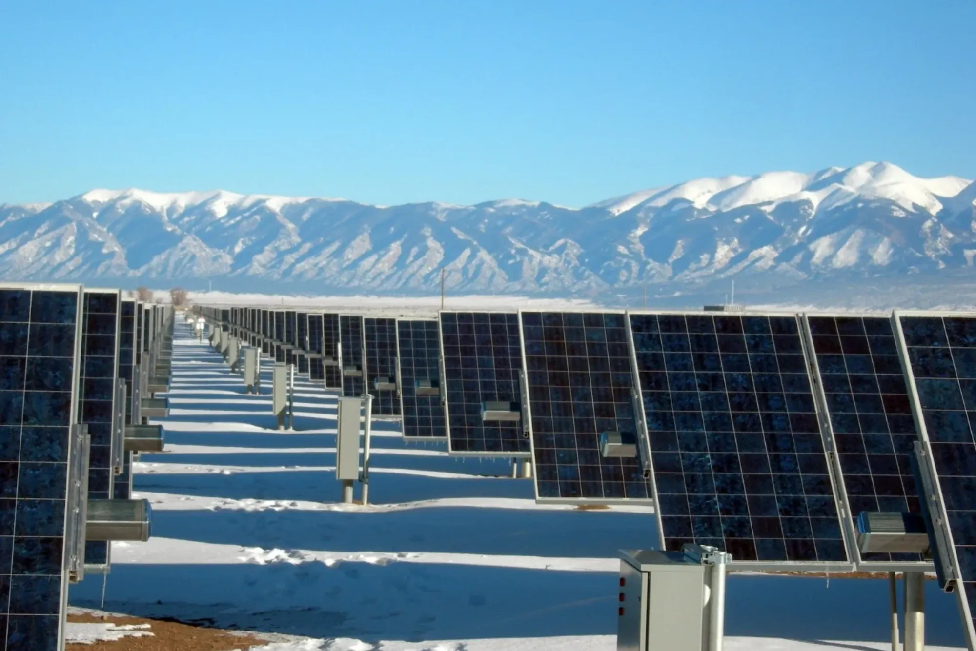 Reliable and Efficient Solar Power Storage by Sunworth