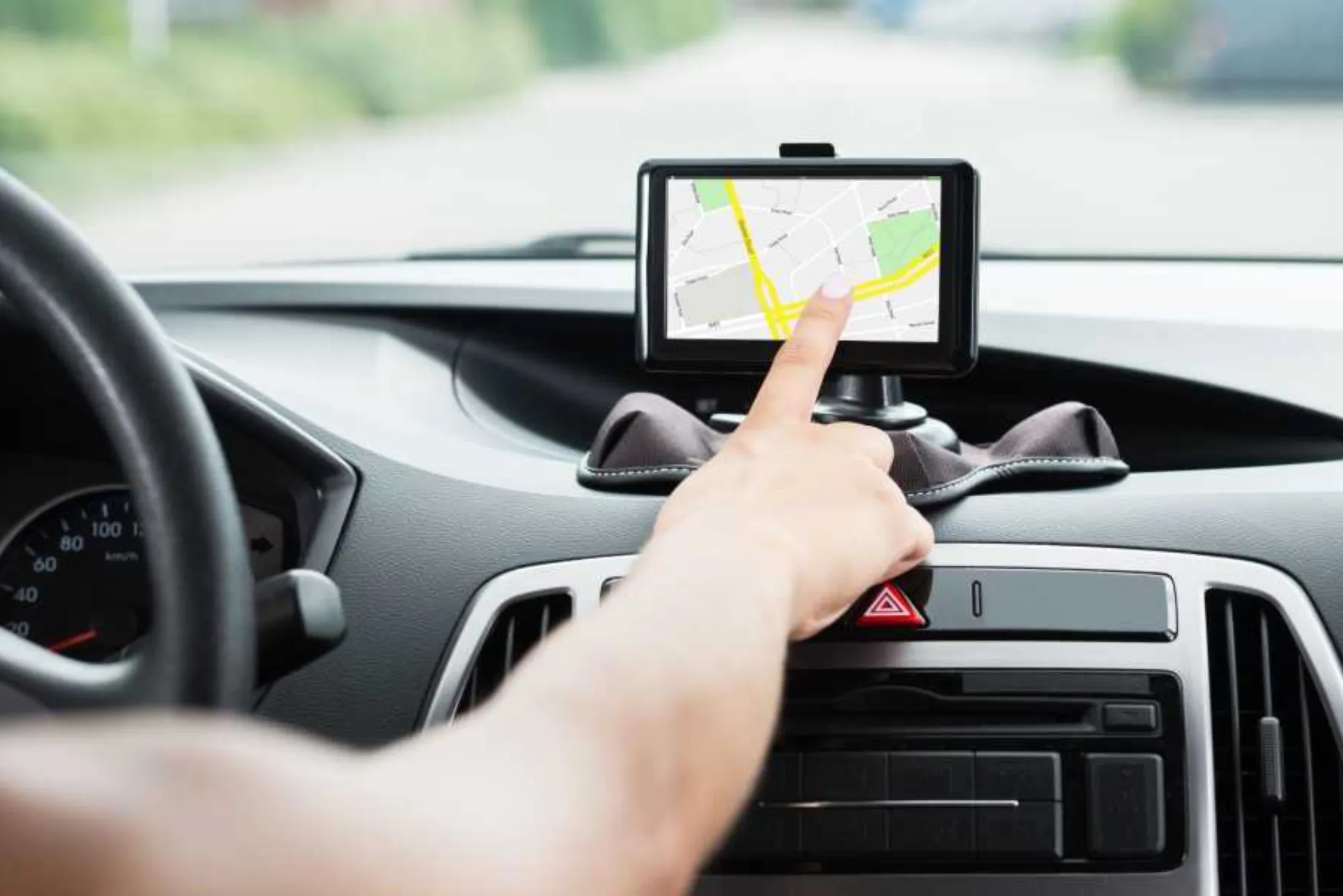 Can I rent a car in Baku with GPS navigation